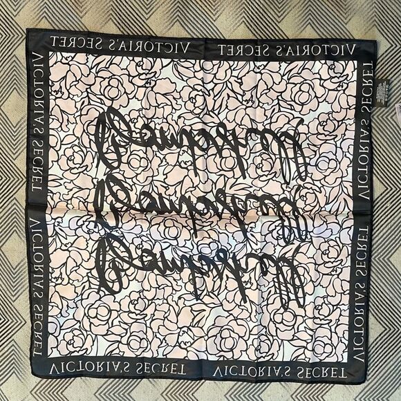 Victoria’s Secret Scarf/Bandana - Picture 2 of 4